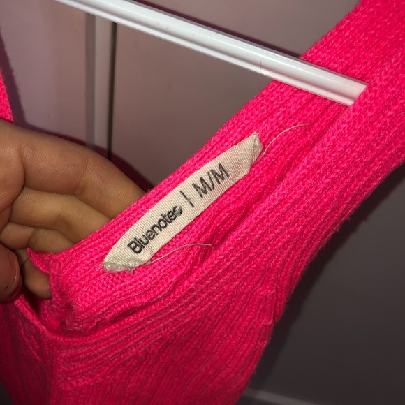 🔥Hot Pink Knit Crop top - Picture 2 of 2